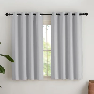 Afbeelding van NICETOWN Verduisteringsgordijn met inslagringen, woonkamer, kort, gordijn, lichtgrijs, moderne gordijnen, ondoorzichtig, korte slaapkamer set van 2, thermische 145 x 140 cm