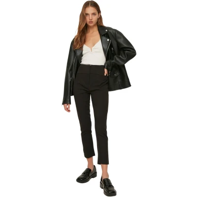 Afbeelding van Trendyol Zwarte Sigaretten Skinny Pijp Taille Naad Gedetailleerde Geweven Stoffen Broek Twoss20Pl0388
