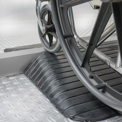 Afbeelding van Datona Rubberen Drempelhulp 75mm (90 cm x 42 7,5 cm)