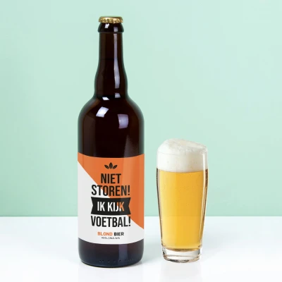 Afbeelding van Bierfles Niet Storen Ik Kijk Voetbal (750 Ml)