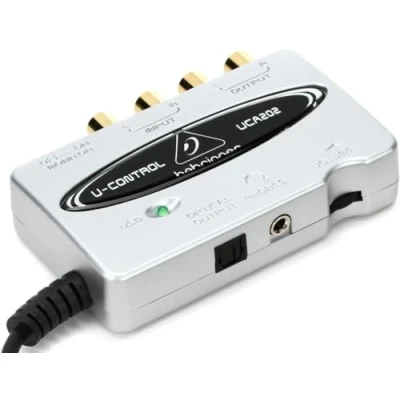 Afbeelding van Behringer UCA202 Ultra lage latency 2 ingangen/2 uitgangen, USB /audio interface met digitale uitgang