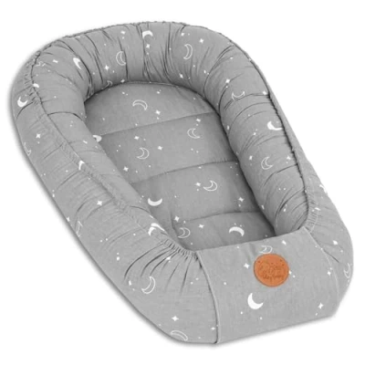Afbeelding van Babynest Cocoon newborn 90 x 50 cm Handgemaakt knuffelig babynestje van katoen Manen