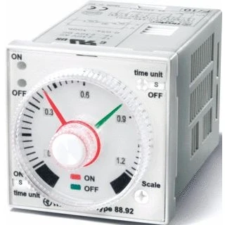 Afbeelding van Finder tijdrelais frontmontage insteekbaar 2x wissel 8a multifunctie 12 240vac dc pulsgever asymetrisch impuls beginnend 88 92 0 240 0001