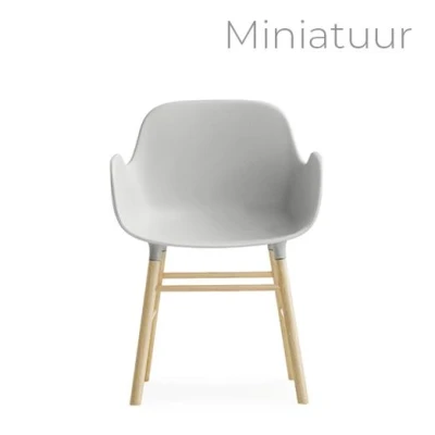 Afbeelding van Normann Copenhagen Form Armchair miniatuur grijs