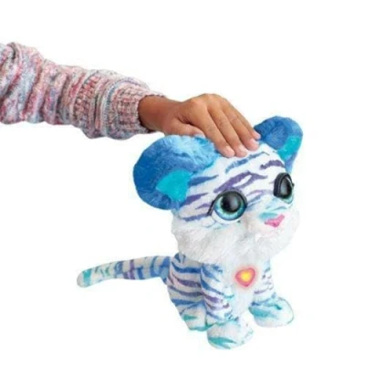 Afbeelding van FurReal friends E9587 North the Sabretooth Kitty Interactive Pet Toy, 35+ Geluid en beweging combinaties, leeftijden 4 hoger