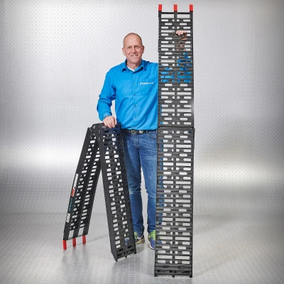 Afbeelding van Datona Extra Verstevigde Aluminium Zwarte Oprijplaat Opklapbaar 225 Cm (225 x 28 7,5 cm)