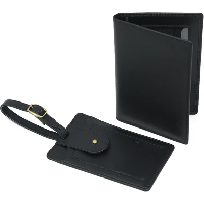 Afbeelding van Lederen paspoorthoes en kofferlabel zwart Zwarte luxe set paspoort hoesje bagage label van leer STUDIO Ivana der Ende