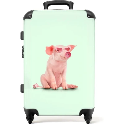 Afbeelding van NoBoringSuitcases.com Grote koffer Kinderkoffer groen geschikt voor jongens en meisjes Reiskoffer medium met 4 wielen Trolley op wieltjes Bagage rolkoffer groot kinderen Ruimbagage valies 20kg Bagagekoffer Luggage suitcase 60 liter