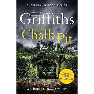 Afbeelding van The Chalk Pit: Dr Ruth Galloway Mysteries 9: 09