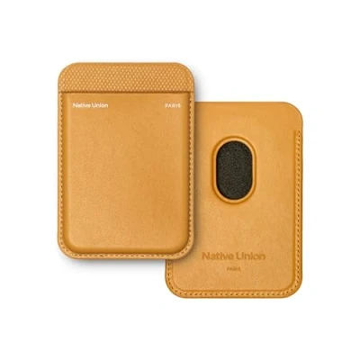 Afbeelding van Native Union (Re) Classic Wallet Magnetisch MagSafe compatibele Kaarthouder Extra Veilig en Slank Veilige Opslag voor 3 Essentiële Kaarten (Kraft)