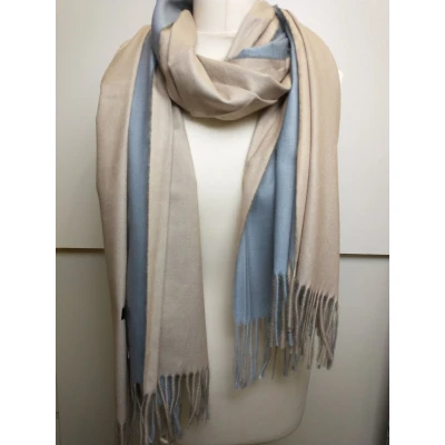 Afbeelding van Lange warme dames sjaal Marielle effen beige lichtgrijs