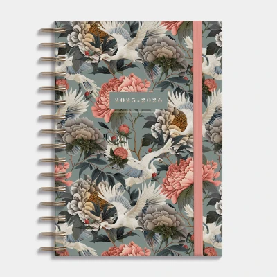 Afbeelding van Hobbit A5 Agenda 2025 2026 1 week op 2 pagina&#039;s Harde Kaft Ringband (14,8 x 21 cm) Kraanvogels