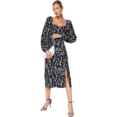 Afbeelding van Trendyol Zwarte Viscose Geweven Jurk Met Rechte Snit, Geometrisch Patroon En Splitdetail Twoaw24El00865