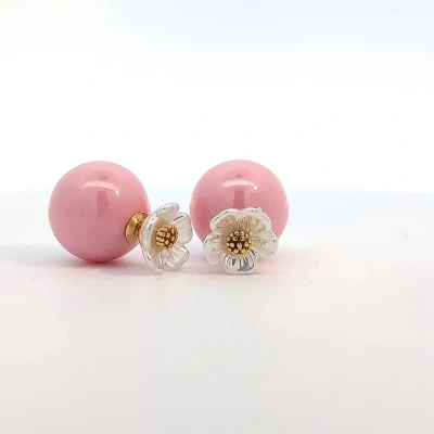 Afbeelding van Oorknopjes roze parelmoer bal met wit bloemetje