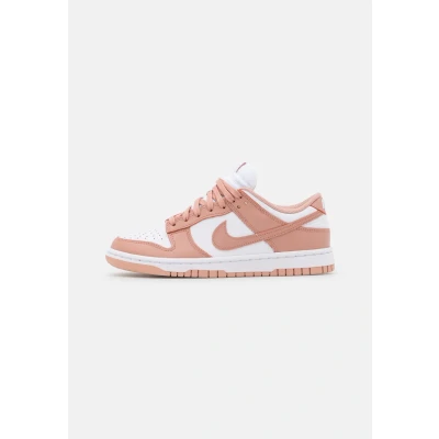 Afbeelding van Nike Sportswear DUNK Sneakers laag, Dames, Maat: 43, White/rose whisper Leer en textiel