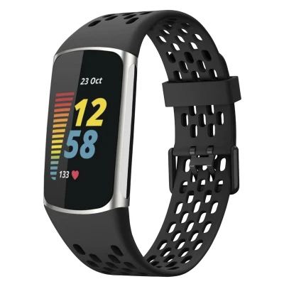 Afbeelding van Siliconen sport bandje met gaatjes voor de Fitbit Charge 5 / 6 Zwart imoshion En TPU (zacht)