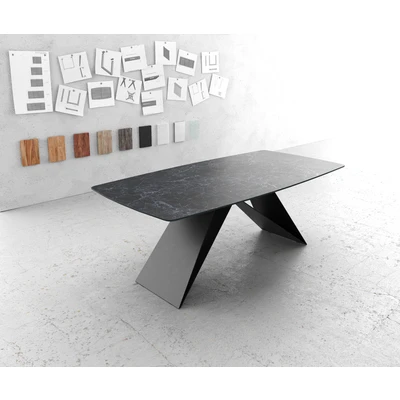 Afbeelding van Eettafel Edge bootsvorm 200x100cm Laminam® keramiek grijs V middenvoet zwart