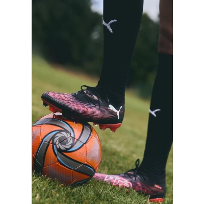 Afbeelding van Puma Future 8 Match FG/AG Voetbalschoenen met kunststof noppen, Dames, Maat: 36, Black/white/glowing red Kunststof/ textiel