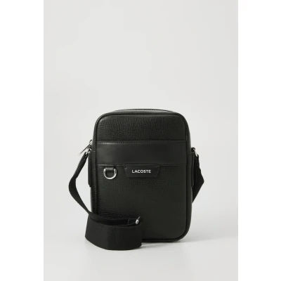 Afbeelding van LACOSTE schoudertas Vertical Camera Bag Noir zwart