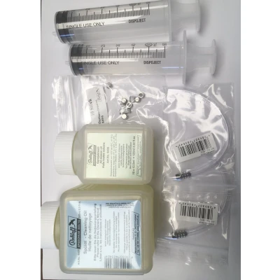 Afbeelding van Rohloff 8409XL oliewisselset voor 10 oliewissels van naaf (250 ml spoelolie + 125 gansjaarolie dichtingsschroeven 2x 50ml spuit vuldarmpje