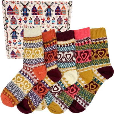 Afbeelding van Tutti Footi Vintage Winter Sokken Set 5 paar Warme Hygge Nordic Socks met Hartjes Dames huissokken wol maat 36 40