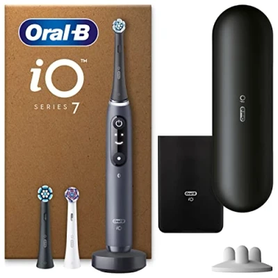 Afbeelding van Oral B iO 7 Plus Editie Zwarte Elektrische tandenborstel met magneettechnologie, 3 opzetborstels, 5 poetsmodi, display &amp; reisetui