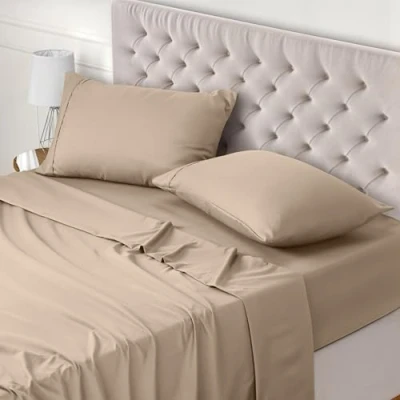 Afbeelding van Utopia Bedding 4 Stuk Bedlakenset Eenvoudig Onderhoud Zacht Geborstelde Microvezel, Vlakke Laken, Hoeslaken met 2 Kussenslopen, Krimp en Vervaagt Bestand (Voor Beddenmaat180 x 200 cm, Beige)