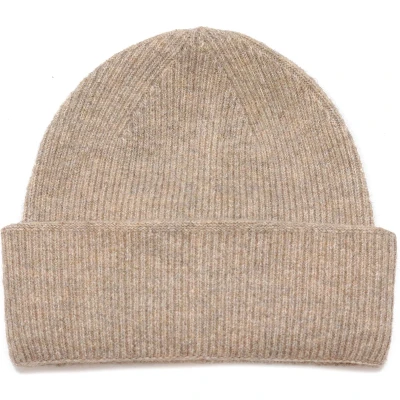 Afbeelding van gebreide muts voor mannen zandkleur beanie heren zand one size 100% acryl STUDIO Ivana