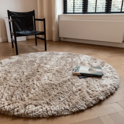 Afbeelding van Rond hoogpolig vloerkleed Fender beige 200 Ø (L) Interieur05