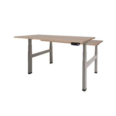 Afbeelding van Dextro plus duo zit/sta 140x80cm, electrisch hoogte verstelbare werkplek, H poot frame. Frame kleur aluminium (RAL9006) en blad Havanna/Kersen Licht.