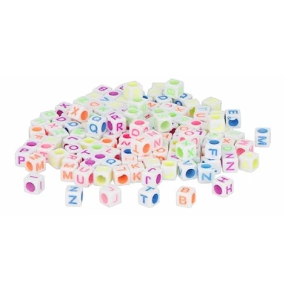 Afbeelding van Kunststof kralen, blokjes witte letters gesorteerd, 6 mm, 1000 stuks