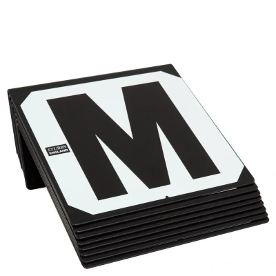 Afbeelding van Stubbs Manegeletters hookonset/8 ABCEFHKM H24xB22xD7cm One Size Zwart