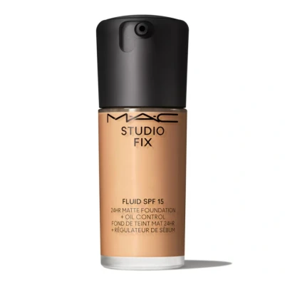 Afbeelding van Mac Studio Fix Fluid SPF 15 Foundation NC30