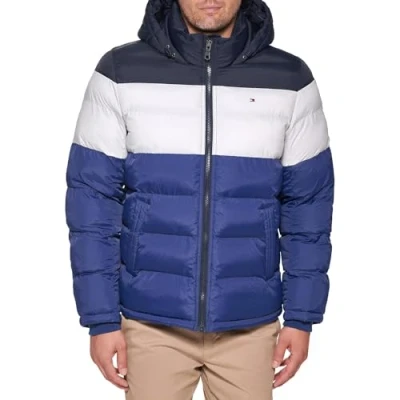 Afbeelding van Tommy Hilfiger heren Down Alternatieve bovenkleding Jas Klassieke Puffer met capuchon, Bluebell Kleurblok, B08F46P6GZ