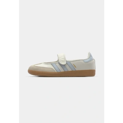 Afbeelding van ADIDAS ORIGINALS Ballerina met riempjes &#039;Samba&#039; beige / lichtblauw wit