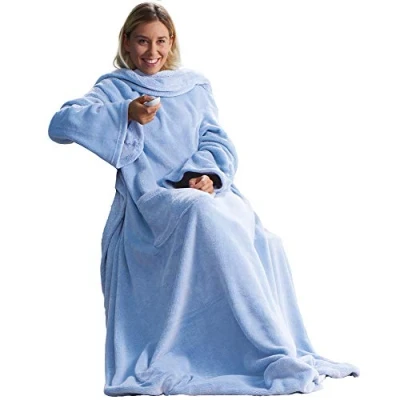 Afbeelding van CelinaTex TV deken knuffeldeken met mouwen en voetenzak XL 170 x 200 cm lichtblauw koraal fleece sprei microvezel