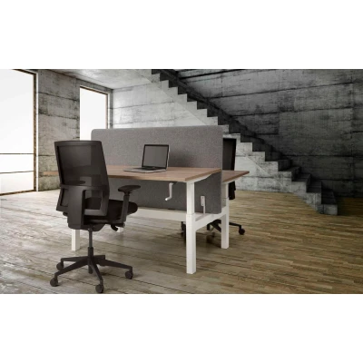 Afbeelding van Duo bench slinger verstelbaar zit/zit bureau Teez breed 180CM diep 80CM bladkleur Robson Eiken framekleur Aluminium (RAL9006)