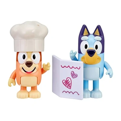 Afbeelding van Bluey en Bingo Fancy Restaurant 2 Figuur Speelset Pack Gearticuleerde 6,5 cm Actiefiguren Inclusief Speelgoedmenu Chef koksmut, officieel verzamelspeelgoed