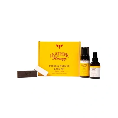 Afbeelding van Leather Honey suède en nubuck schoonmaakset: reiniger, beschermer, borstel gum. Reinig, bescherm herstel schoenen, laarzen, UGGs, meubels, jassen, tassen kleding. Veilig voor elke kleur.