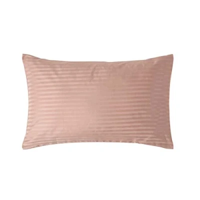 Afbeelding van HOMESCAPES Set van 2 damast kussenslopen taupe beige 48x74 cm met satijnen strepen en hotelsluiting, 100% Egyptisch katoen, draaddichtheid 330