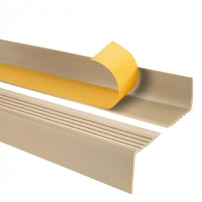 Afbeelding van Quest Traprandprofiel zelfklevend PVC kunststof trap randbescherming 50x42mm, beige, 200cm