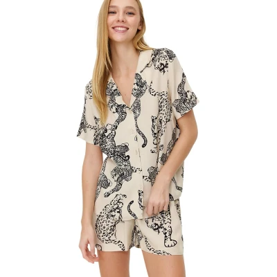 Afbeelding van Trendyol Crèmekleurige Tijgerpatroon Viscose Shorts Geweven Pyjamaset Thmss24Pt00011