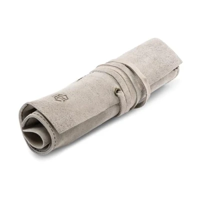 Afbeelding van Angus Stoke Leonardo Leren etui voor pennen, penselen en accessoires, van leer, handgemaakte pennenrol, antiek, pen rolmap