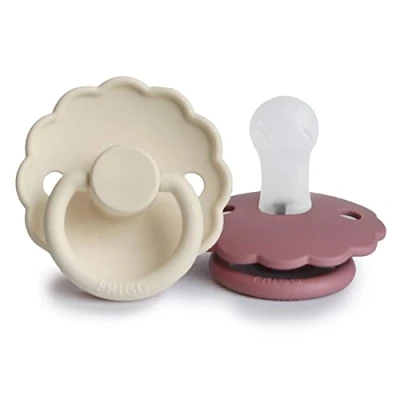 Afbeelding van FRIGG Daisy Siliconen fopspeen Set van 2 Symmetrische speen in kersenvorm BPA vrij Gemaakt Denemarken (crème/Dusty Rose, maat 1 (0 6 maanden)