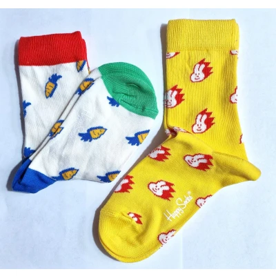 Afbeelding van 2 pack (2 paar) Happy socks voor kinderen van 7 tot 9 jaar, Haasje en wortel motief.