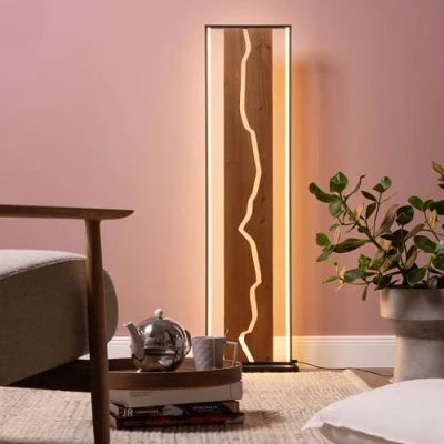 Afbeelding van Lightbox LED vloerlamp met rustieke houten balk &amp; voetschakelaar lichtkleur: 3000 K helderheid: 2300 lm 120 cm hoog 33 lang gemaakt van aluminium/metaal/hout in zwart/hout
