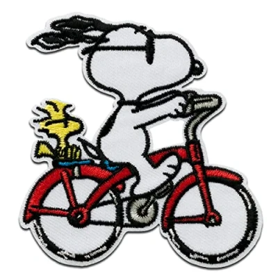 Afbeelding van Mono Quick Peanuts © Snoopy fiets Lapjes Appliqués overdrukplaatjes Applicaties opnaaien opstrijken Lap Patches, Maat: 7,8 x 7,4 cm