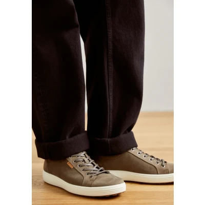 Afbeelding van ECCO SOFT Sneakers laag, Heren, Maat: 43, Dark clay/lion Veloursleer