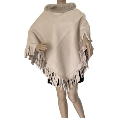 Afbeelding van Dames warme Poncho driehoekig Suede look met Imitatiebont 40798 Onesize Beige