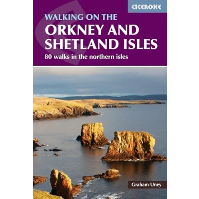 Afbeelding van WALKING ON the ORKNEY AND SHETLAND ISLES: 80 walks in northern isles